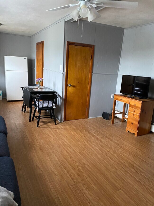 Building Photo - 11 Cross St