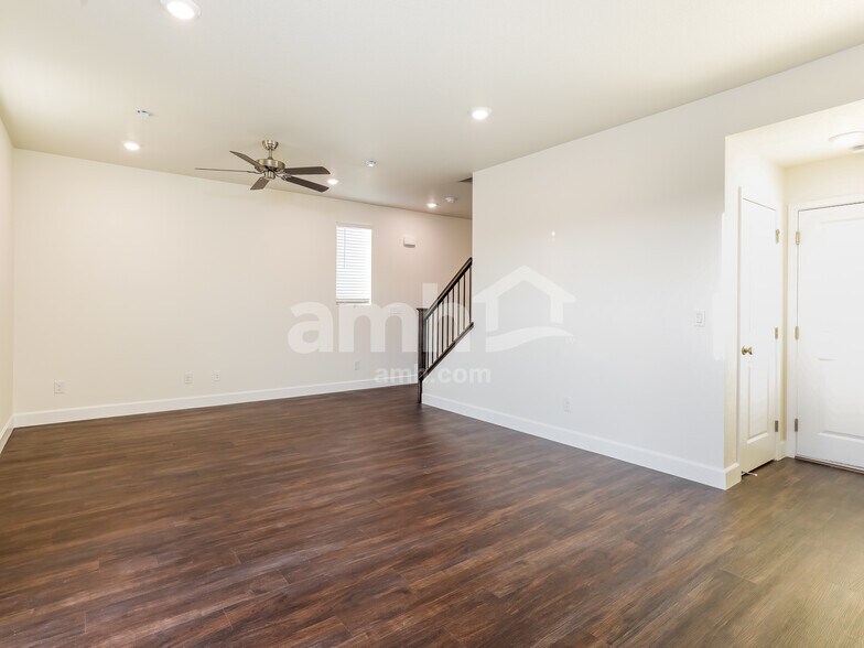 Building Photo - 1523 Inspiration Ln