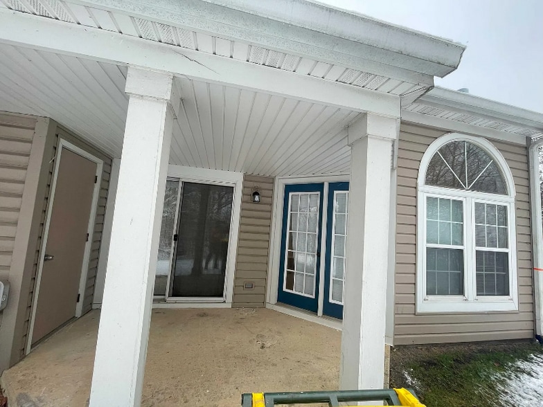 Building Photo - 455 Kilkenny Ct