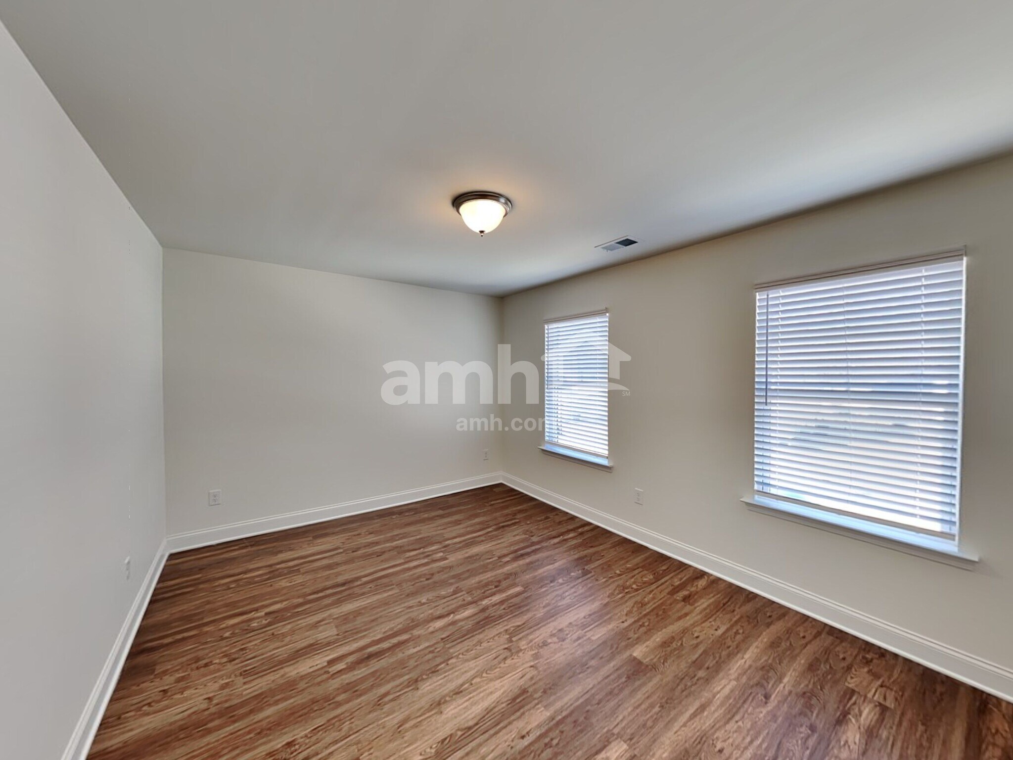 Building Photo - 401 Tributary Ln