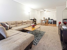 Oversize Living Room - Sherburne Park Estates