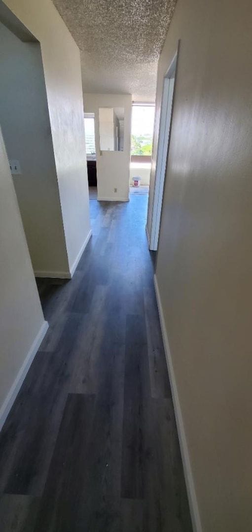 Building Photo - Hidden Gem Location ... Secured 1 bedroom!