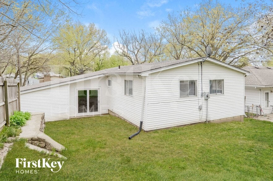 Building Photo - 5106 S Grand Ave