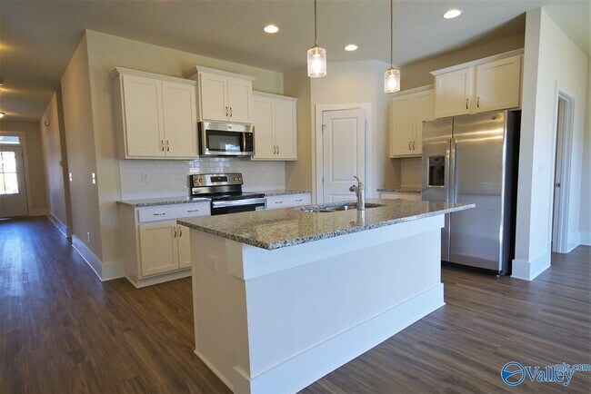 Building Photo - 104 Williams Pointe Boulevard SW