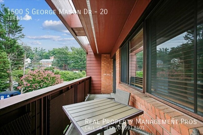Building Photo - 1500 S George Mason Dr