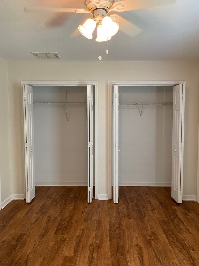 Building Photo - 97 Bass St