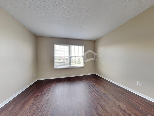 Building Photo - 3455 Lakebrook Ct