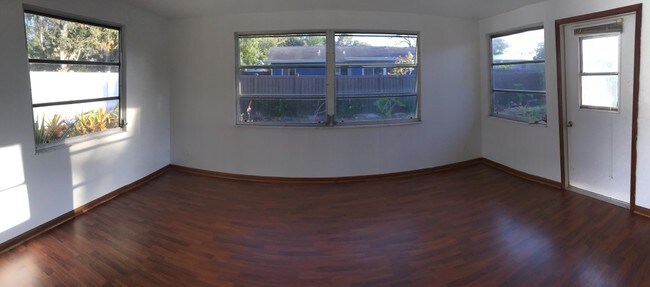Building Photo - 1184 Milano Dr