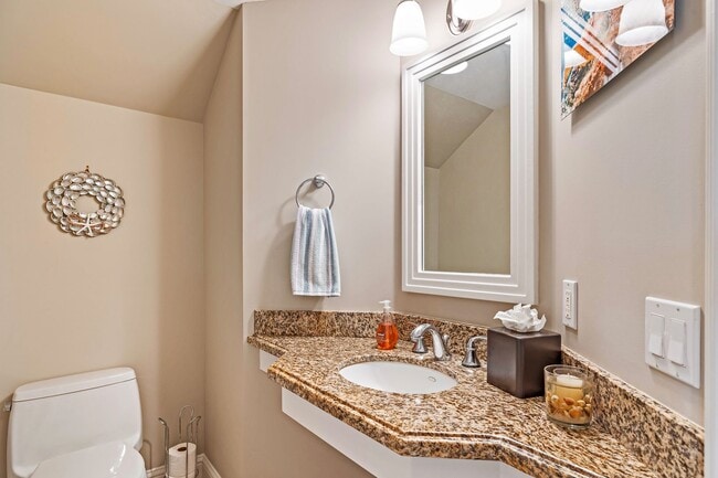 Building Photo - 3-bedroom, 2.5-bath unit | Kai Malu