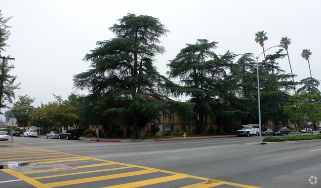 Building Photo - Sherman Pines