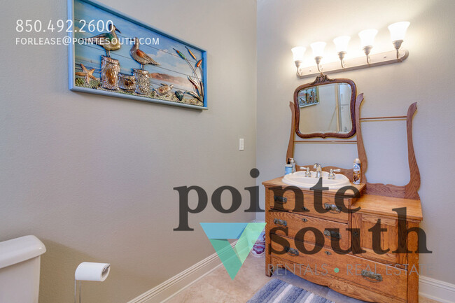 Building Photo - Furnished Condo in Destin!