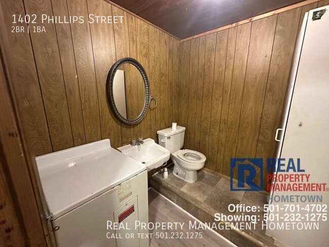 Building Photo - 1402 Phillips St