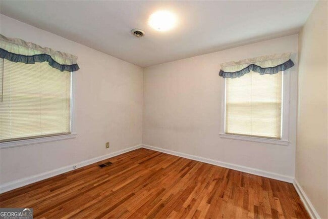 Building Photo - 2745 Old Concord Rd SE