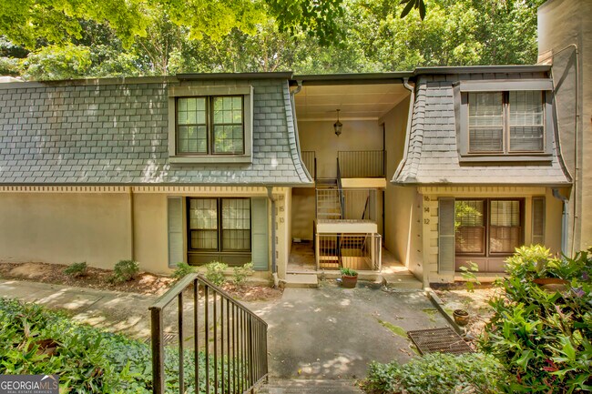 Building Photo - 12 Vista Square NW