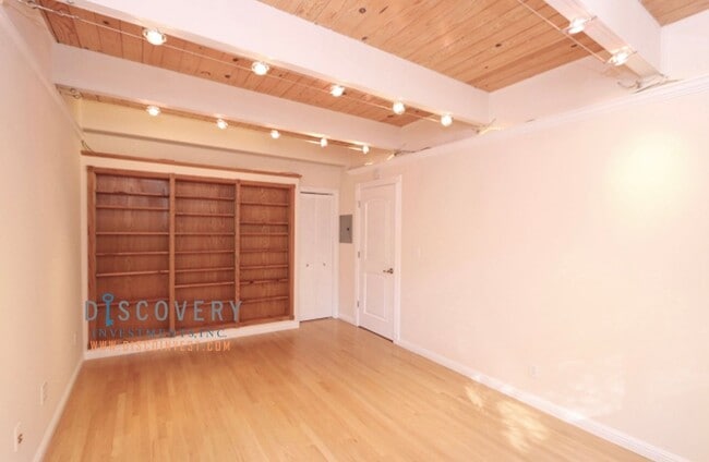 Building Photo - Four Bedroom Montclair Home with Forest Views