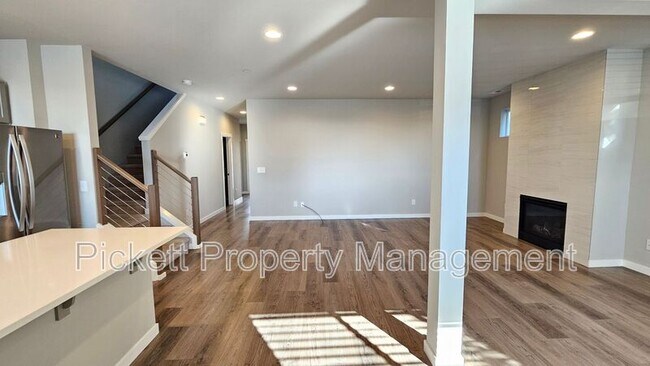 Building Photo - 1032 Magnuson Way