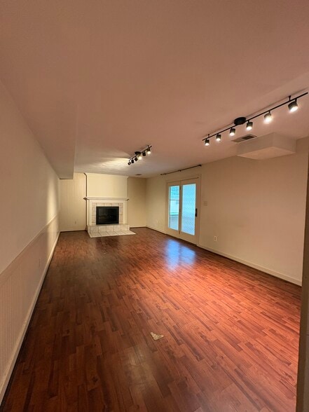Building Photo - 5528 Galloway Cir