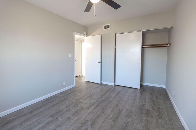 Building Photo - 3408 Balboa Ln