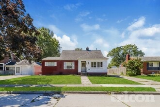 Building Photo - 22030 Harper Lake Ave