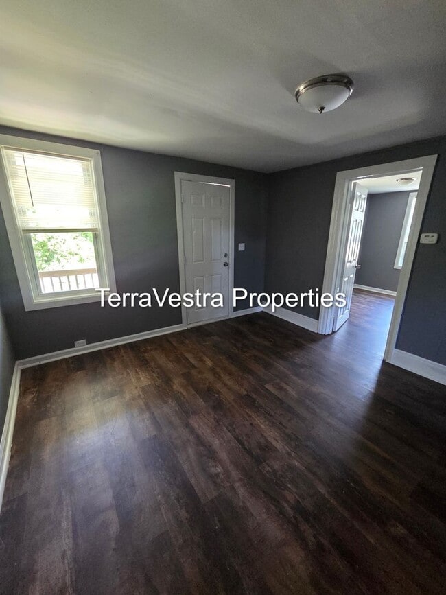 Building Photo - Single Family in Paulsboro! Eligible for $500 Security Deposit.
