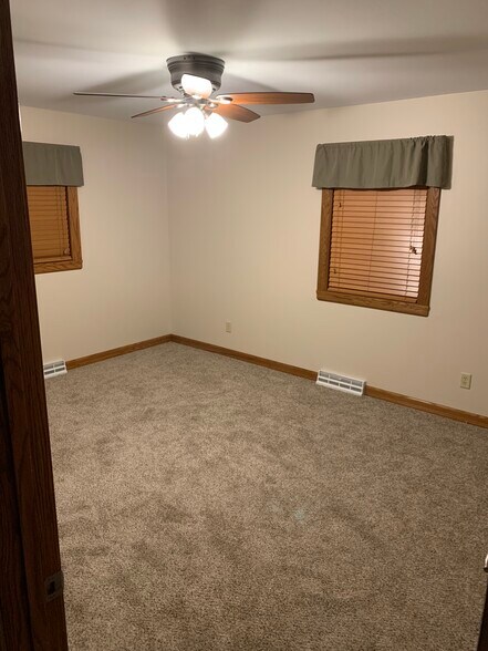 Bedroom 2 - N2092 Schacht Rd
