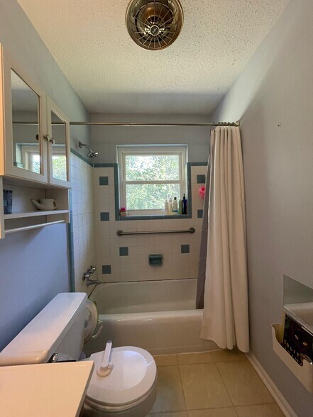 Bathroom - 963 Brynwood Dr