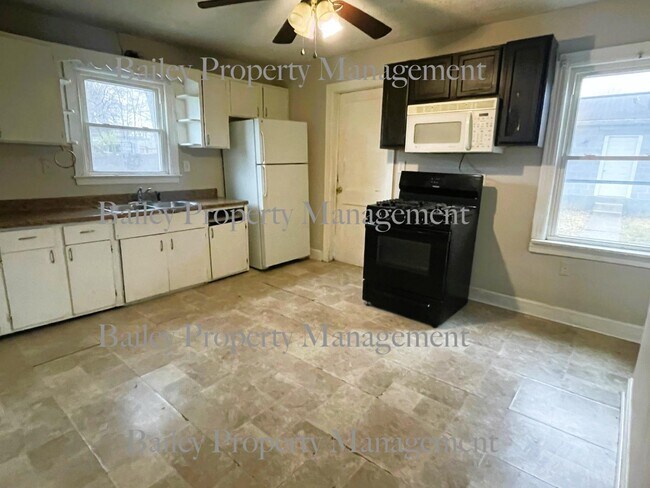 Building Photo - 4170 Hazelwood Ave