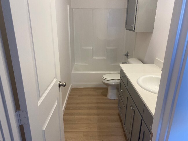 Building Photo - 5537 Itasca St