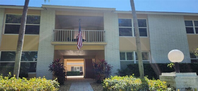 Building Photo - 548 Broad Ave S