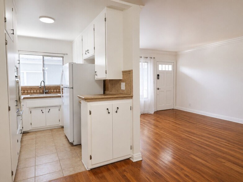 Interior Photo - 216 S Gale Dr