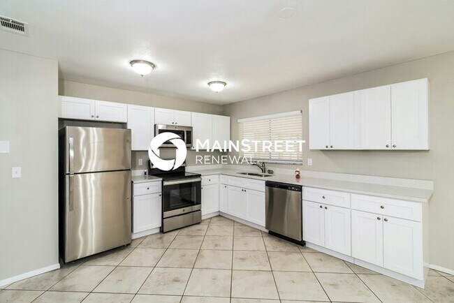 Building Photo - 3 Bedroom Pet-Friendly Home in North Port,...