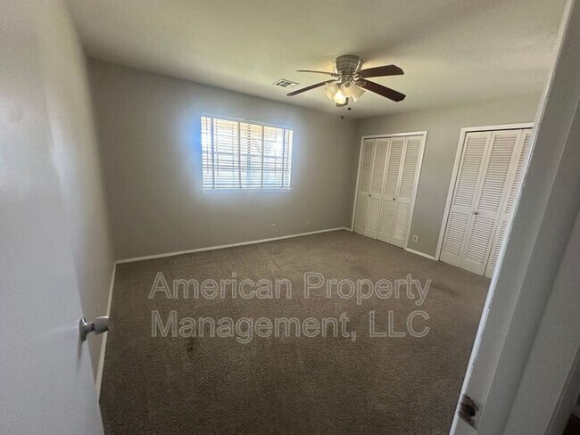 Building Photo - 4512 S Kingston Ave