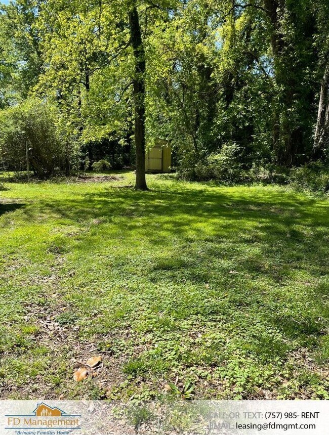 Building Photo - Newly Updated 3 Bedroom close to Colonial ...
