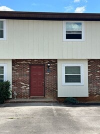 Building Photo - 3159 Tiffany Ct