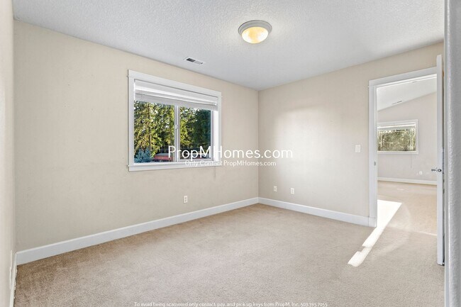 Building Photo - 1134 SE 40th Ave