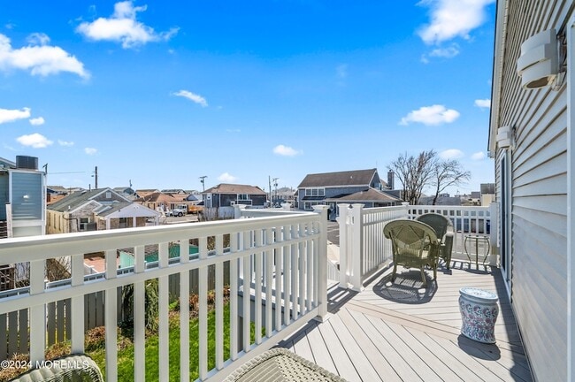 Building Photo - 204 Randall Ave