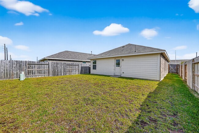 Building Photo - 7719 Cedar Birch Dr