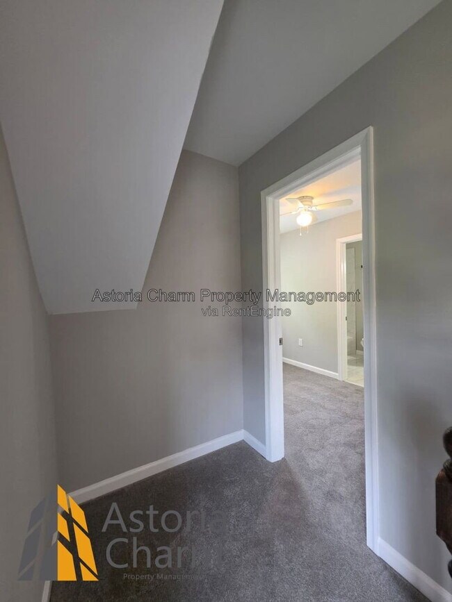 Building Photo - 3909 Fleetwood Ave