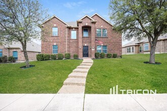 Building Photo - 1001 Trailwood Dr