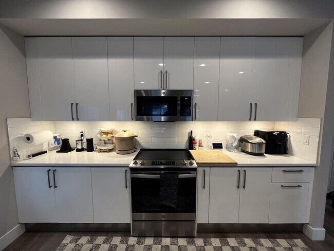 Building Photo - 4179 SE 68th Ave