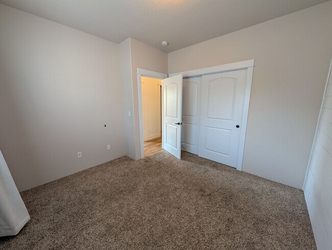 Building Photo - 1500 Darlene Dr