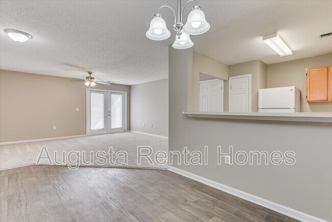 Building Photo - 320 Peachtree St