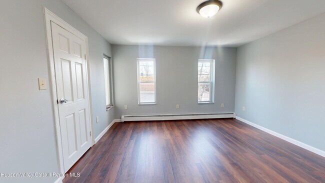 Building Photo - 16 Bailey St