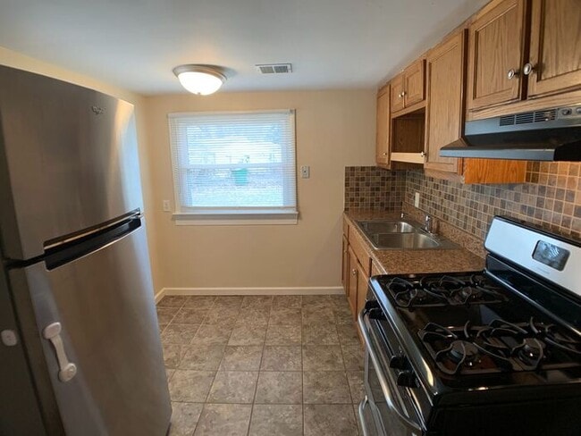 Building Photo - 2 bedroom Single Family Home Niles