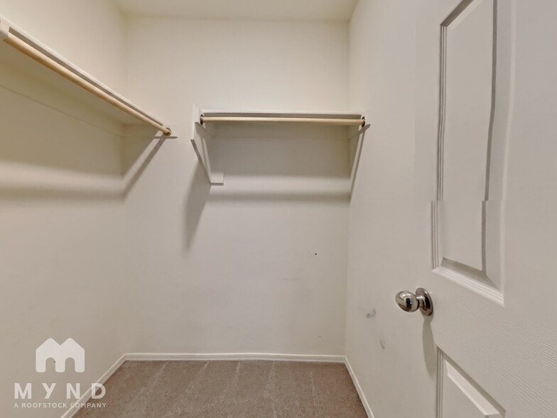 Building Photo - 511 N 108th Ave