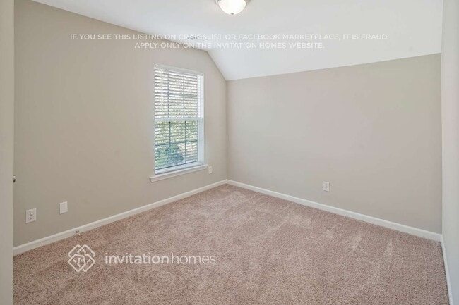 Building Photo - 10437 Roundleaf Dr