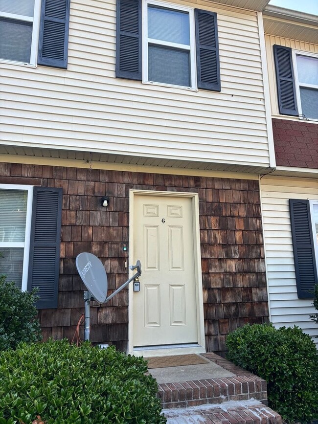 Building Photo - 1116 Park St