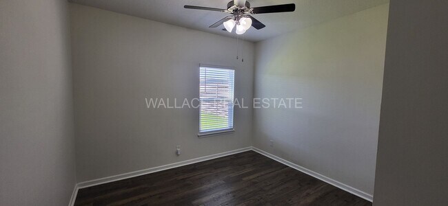 Building Photo - FIVE BEDROOM HOUSE IN FARRAGUT/HARDIN VALLEY AREA!!