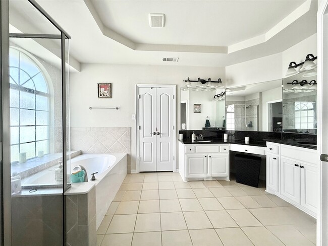 Building Photo - 7430 Hidden Cove Ln