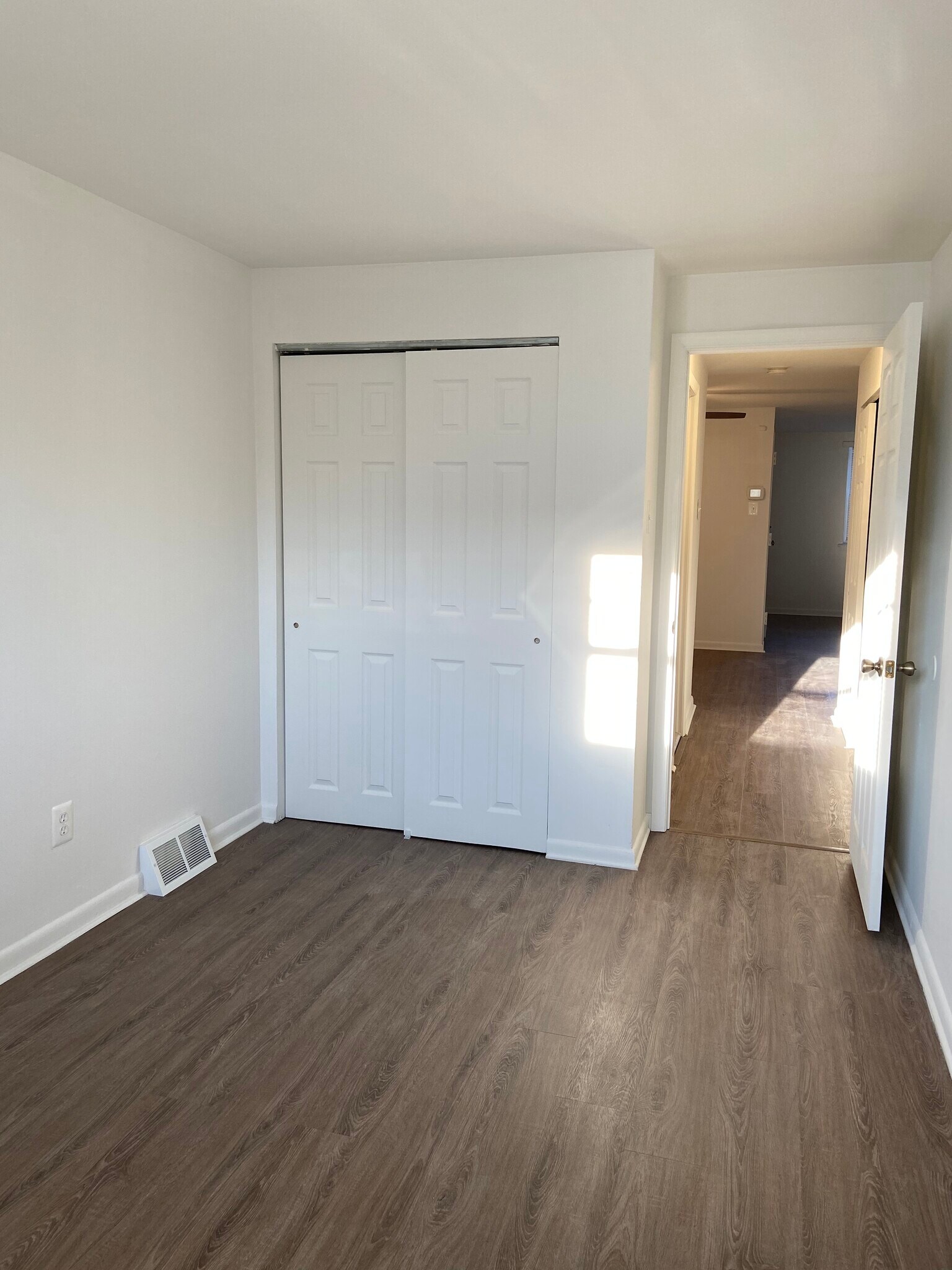 Building Photo - 3590 Grant Ave